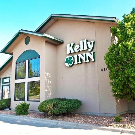 Kelly Inn 13Th Avenue Фарго Экстерьер фото