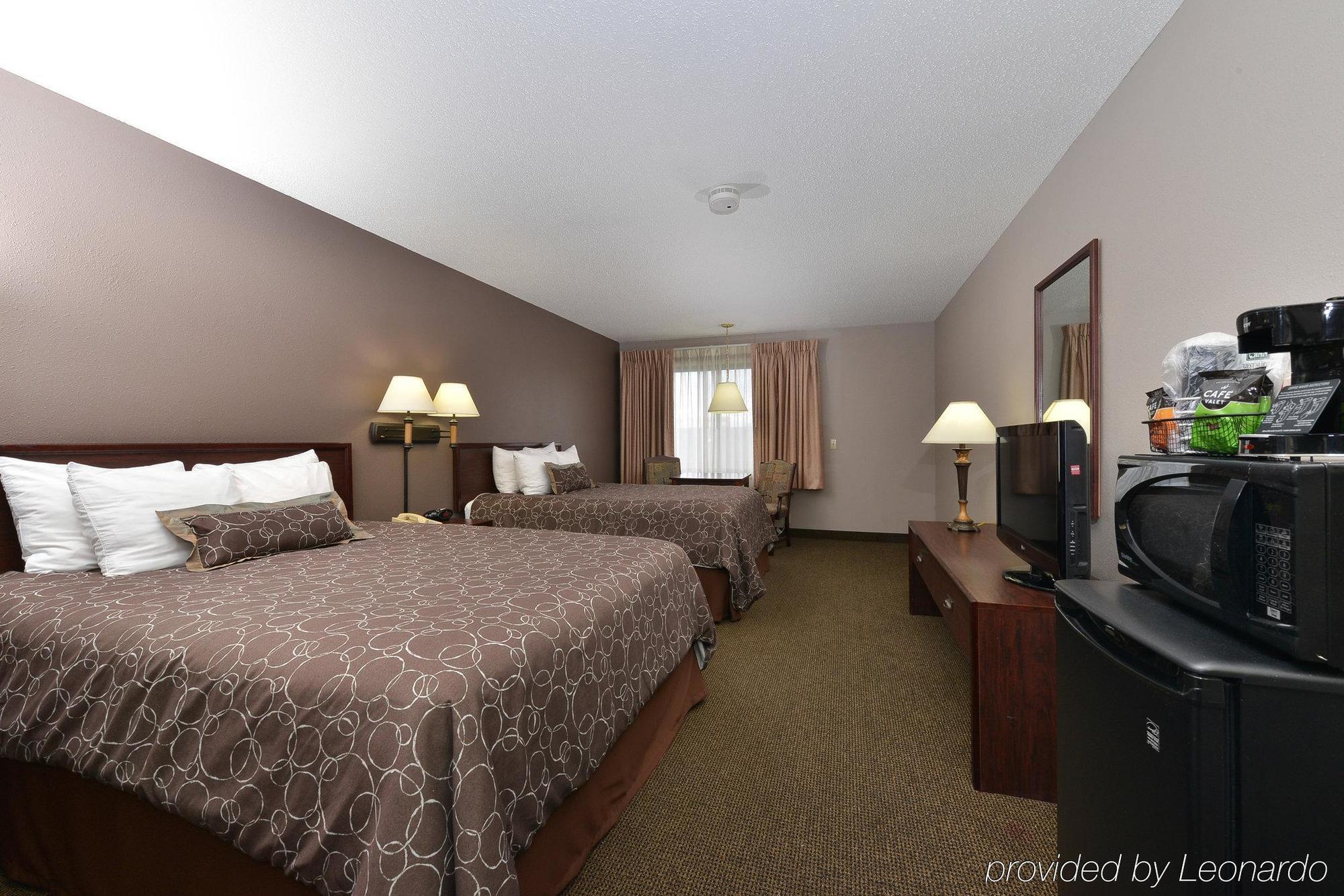 Kelly Inn 13Th Avenue Фарго Экстерьер фото