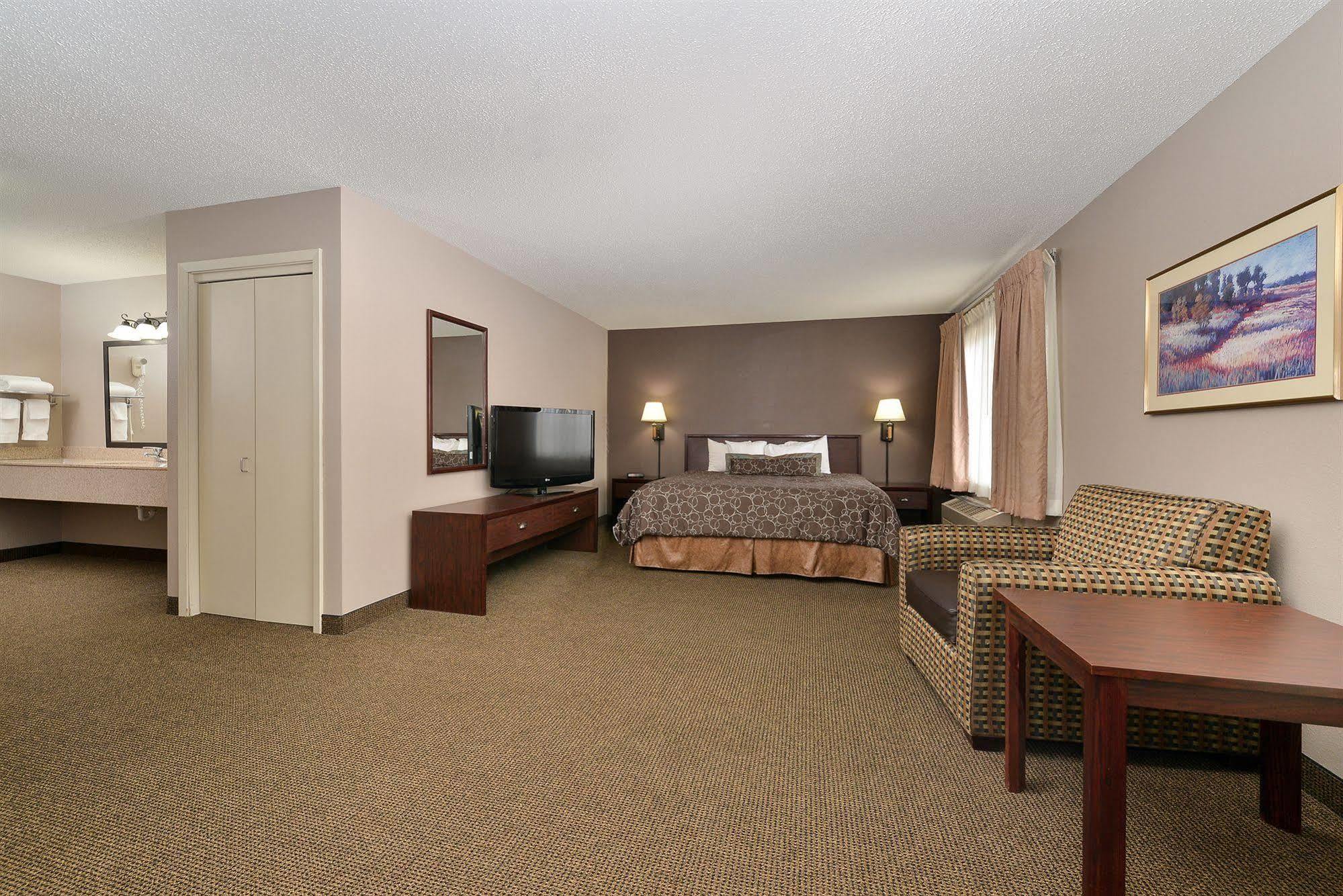 Kelly Inn 13Th Avenue Фарго Экстерьер фото