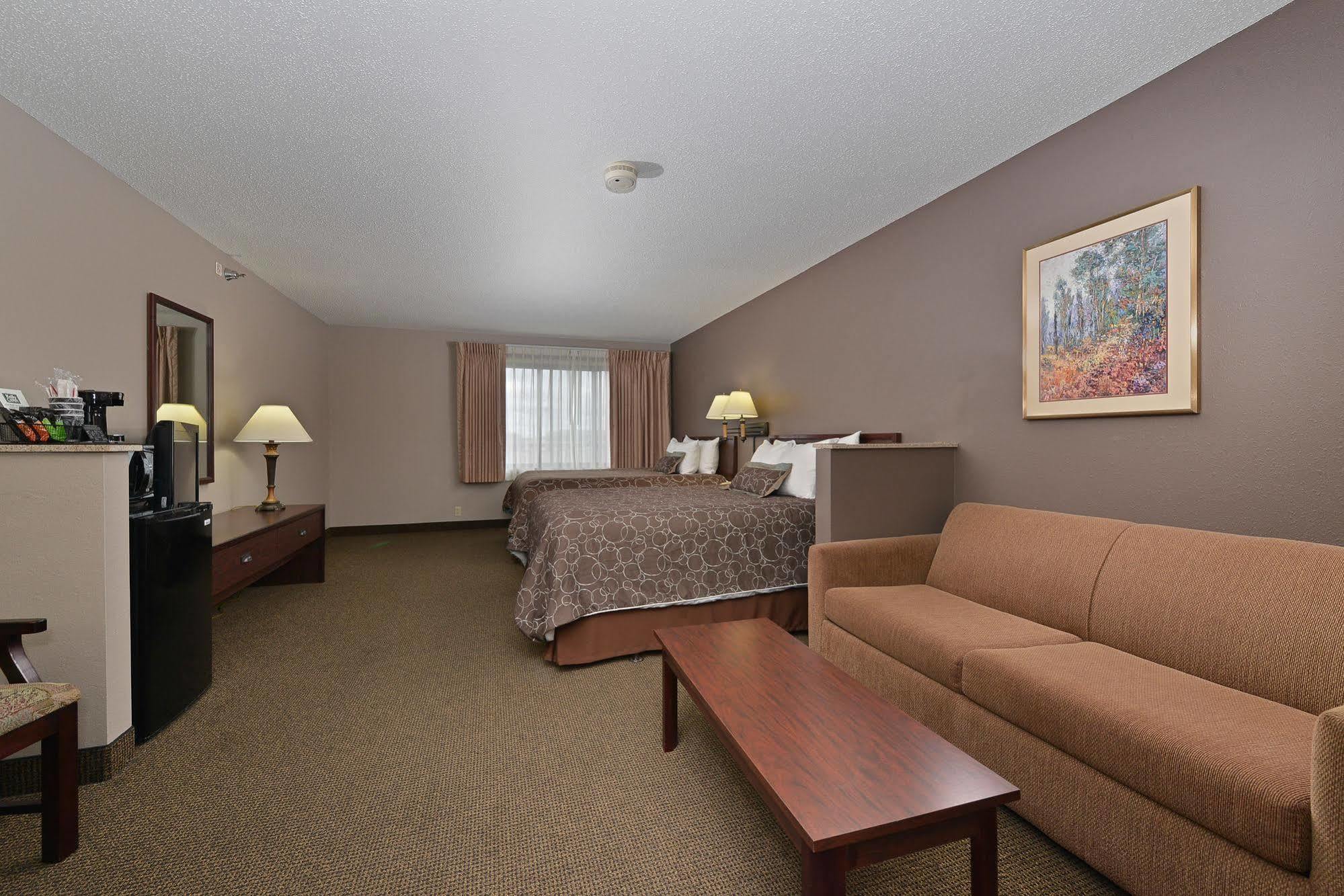 Kelly Inn 13Th Avenue Фарго Экстерьер фото