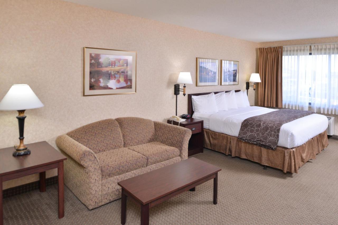 Kelly Inn 13Th Avenue Фарго Экстерьер фото