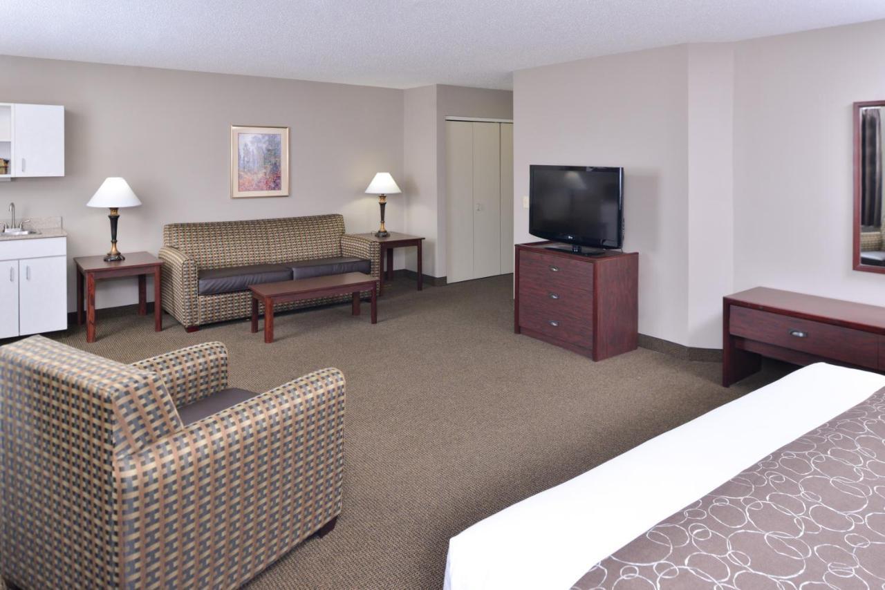 Kelly Inn 13Th Avenue Фарго Экстерьер фото